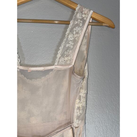 Vintage Full Length Slip Lingerie Womens Medium Cream Beige Lace Nighty Chemise - Picture 5 of 5
